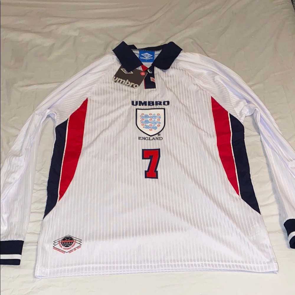 Umbro White and Red Men's Shirt